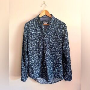 Zara men’s shirt slim fit medium.